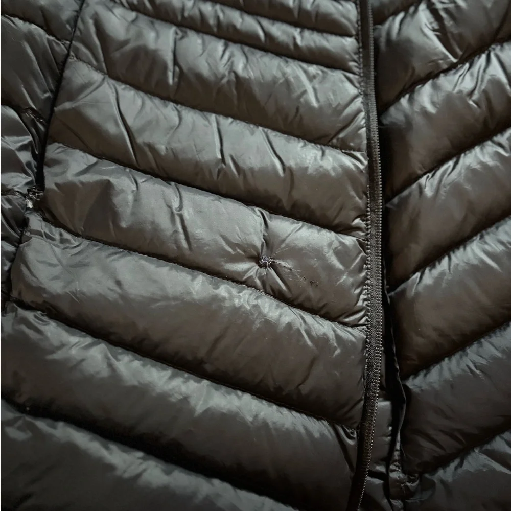 Lands' End Women's Quilted Black Vest - Picture 3 of 3
